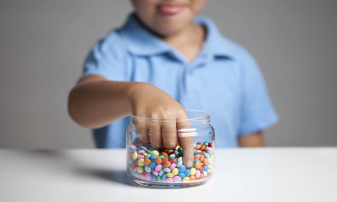 Πώς να μειώσετε την ζάχαρη που παίρνει συνολικά το παιδί – 5 έξυπνοι τρόποι